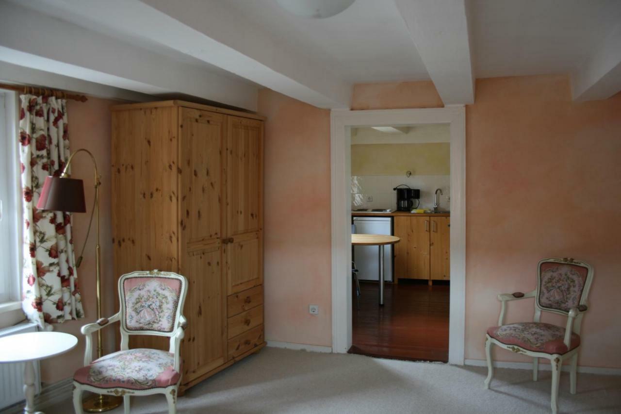 Apartments Cafe Brennnessel Veltheim Экстерьер фото